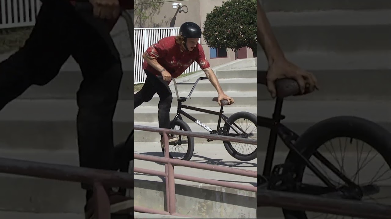 Imagem de destaque para: HAVE YOU SEEN ERIK ELSTRAN'S NEW VIDEO 'ESOTERIK'!?