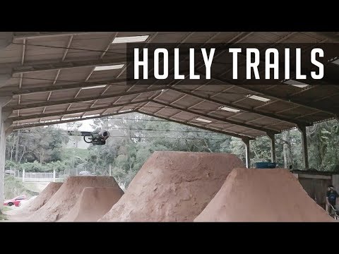 Imagem de destaque para: Holly Trails